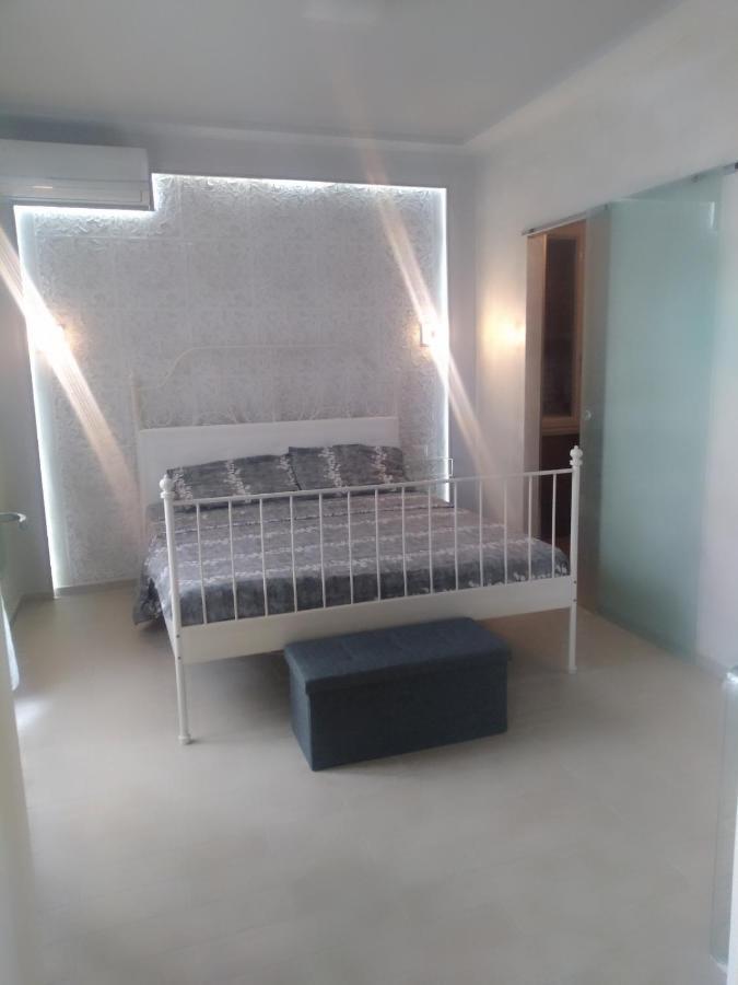 Rosilienza Suites Private Spa, Patio Garden Free Trasfer To & From Airport Fiumicino Exterior foto
