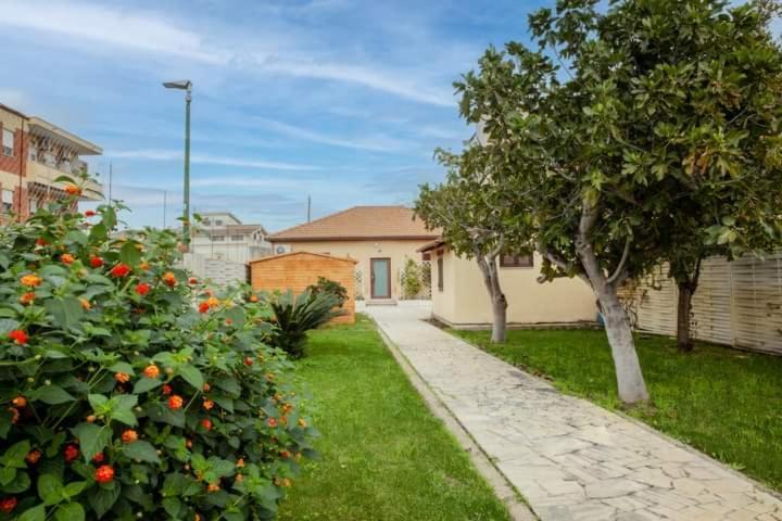 Rosilienza Suites Private Spa, Patio Garden Free Trasfer To & From Airport Fiumicino Exterior foto